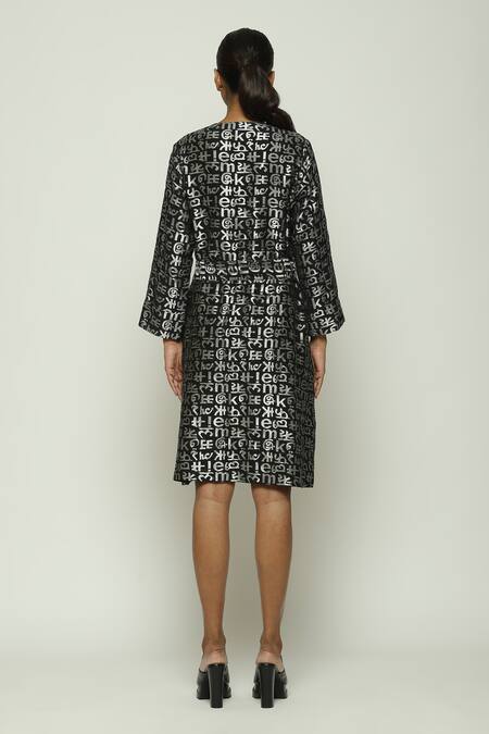 Shop Abraham And Thakore Black Chanderi Embroidery V-neck Calligraphy Cutwork Zari Dress With Belt at Aza Fashions Shop_Abraham And Thakore_Black Chanderi Embroidery V-neck Calligraphy Cutwork Zari Dress With Belt_at_Aza_Fashions