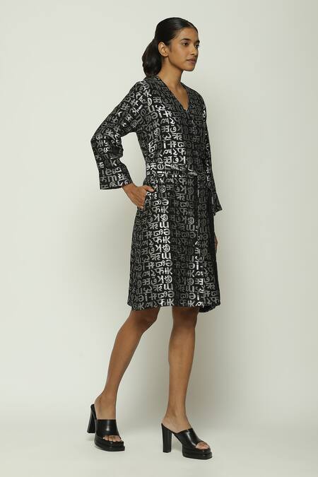 Buy Abraham And Thakore Black Chanderi Embroidery V-neck Calligraphy Cutwork Zari Dress With Belt Online at Aza Fashions Buy_Abraham And Thakore_Black Chanderi Embroidery V-neck Calligraphy Cutwork Zari Dress With Belt_Online_at_Aza_Fashions