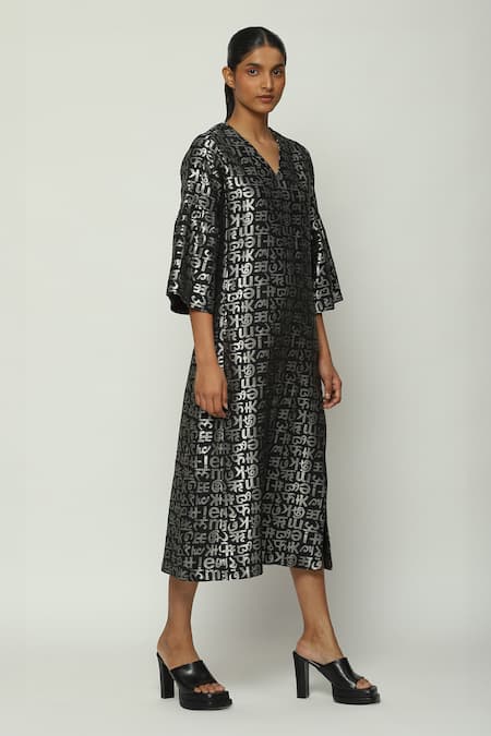 Buy_Abraham And Thakore_Black Chanderi Cut Work V-neck Calligraphy Zari Pattern Midi Dress_Online_at_Aza_Fashions