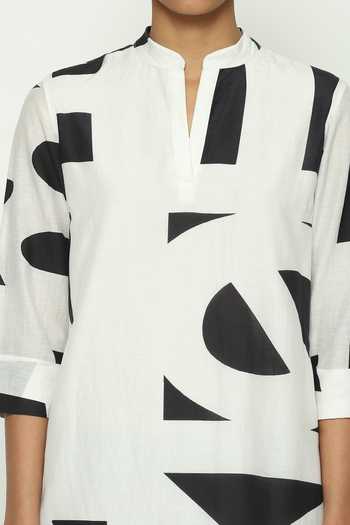 Shop_Abraham And Thakore_White Silk, Cotton Mandarin Collar Oversized Calligraphy Print Kurta_Online_at_Aza_Fashions