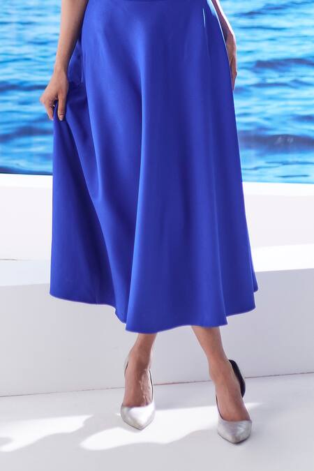 Buy_House Of Zeniaa_Blue Crepe Fabric Flowers Halter Neck Embellished Bora-bora Top With Skirt