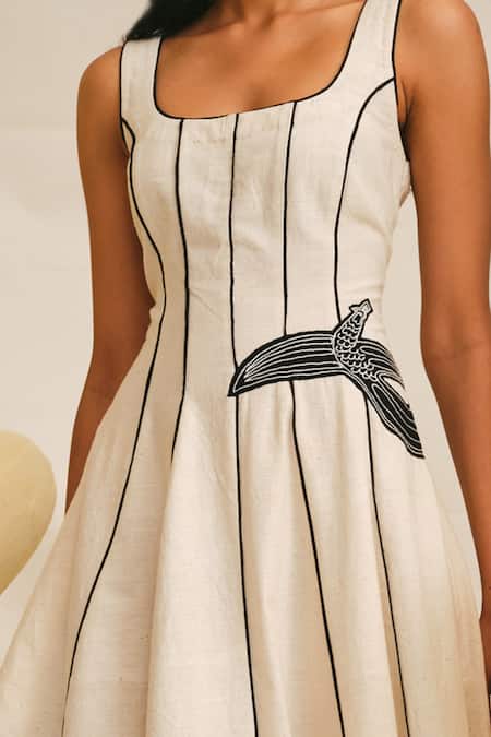 Jodi White Handloom Cotton Applique Scoop Neck Hasan Bird Embroidered Dress Online at Aza Fashions Jodi_White Handloom Cotton Applique Scoop Neck Hasan Bird Embroidered Dress _Online_at_Aza_Fashions
