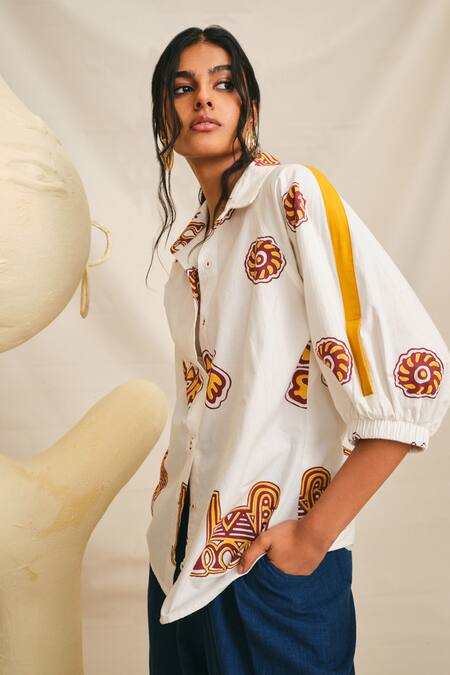 Jodi White Poplin Collared Chittara Geometric Printed Shirt Online at Aza Fashions Jodi_White Poplin Collared Chittara Geometric Printed Shirt _Online_at_Aza_Fashions