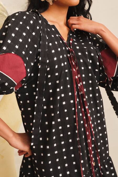 Jodi_Black Cotton Applique V-neck Pipli Checkered Pattern Dress_at_Aza_Fashions