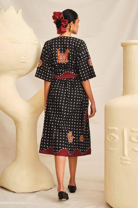 Shop Jodi Black Cotton Applique, Embroidery V-neck Pipli Checkered Dress at Aza Fashions Shop_Jodi_Black Cotton Applique, Embroidery V-neck Pipli Checkered Dress_at_Aza_Fashions