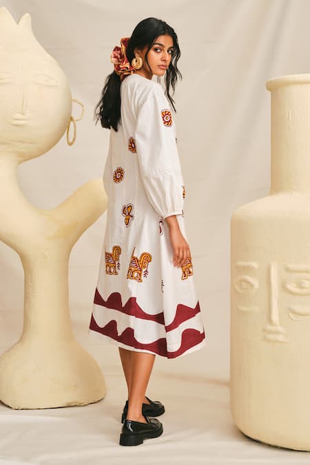 Shop Jodi White Poplin Embroidery V-neck Chittara Geometric Printed Dress at Aza Fashions Shop_Jodi_White Poplin Embroidery V-neck Chittara Geometric Printed Dress _at_Aza_Fashions