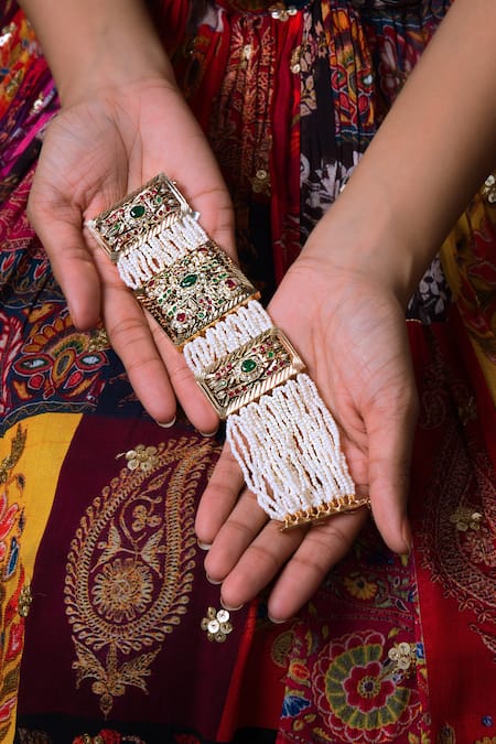 Queens Jewels Opulent Jadau Stone Bracelet 