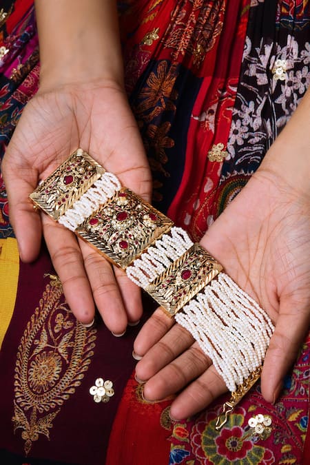 Shop Queens Jewels Red Stones Jadau Bracelet at Aza Fashions Shop_Queens Jewels_Red Stones Jadau Bracelet _at_Aza_Fashions