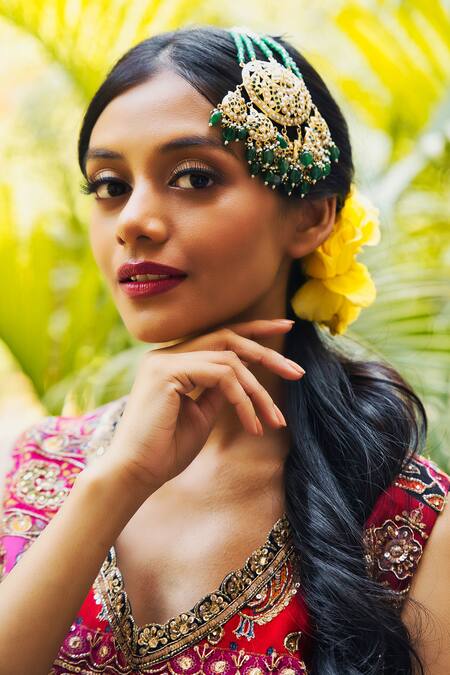 Shop Queens Jewels Green Stones, Beads Jadau Studded Multi-level Paasa at Aza Fashions Shop_Queens Jewels_Green Stones, Beads Jadau Studded Multi-level Paasa _at_Aza_Fashions