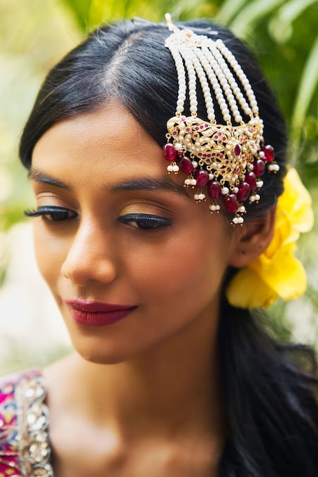 Queens Jewels Exquisite Jadau Stones Embellished Passa