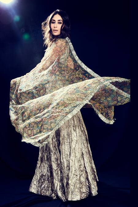 Shop_Itrh_Silver Lurex Zari, Embroidery Plunge Neck Inara Chevron Woven Lehenga Set _at_Aza_Fashions