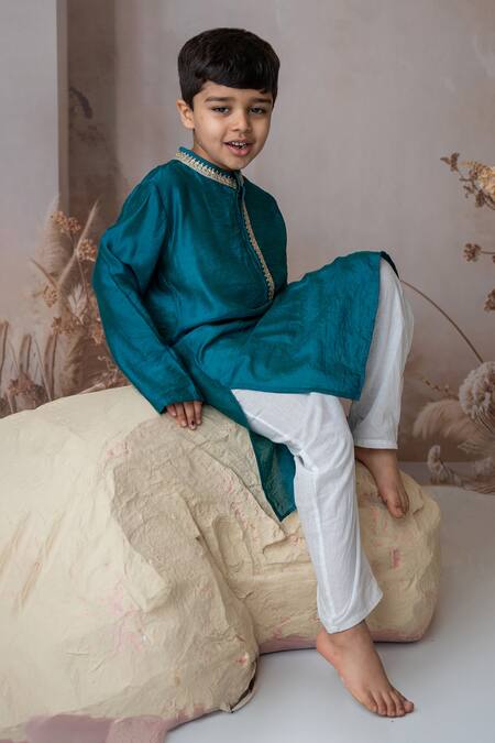 Shop_MI Dulce AN'YA_Green Handloom , Chanderi, Embroidery Teal Handwoven Kurta Set _Online_at_Aza_Fashions