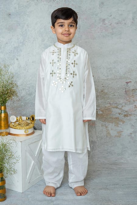 Mi Dulce An'ya Geometric Mirror Embroidered Kurta With Pant 