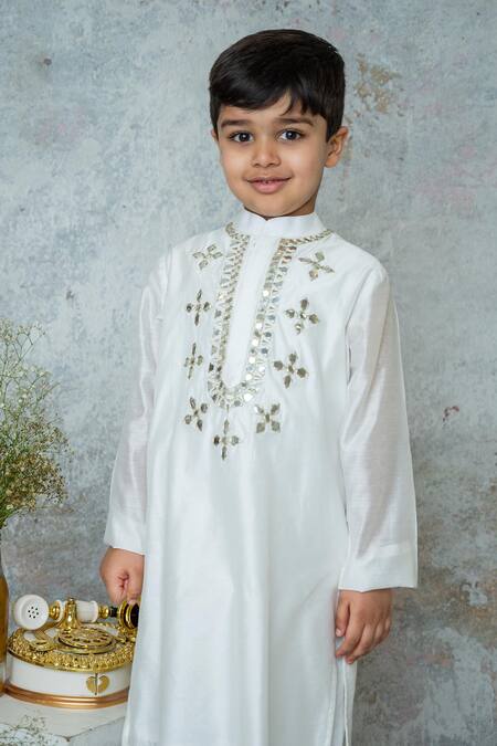 Shop_MI Dulce AN'YA_Ivory Cotton, Chanderi, Silk, Handloom Geometric Embroidered Kurta With Pant _Online_at_Aza_Fashions