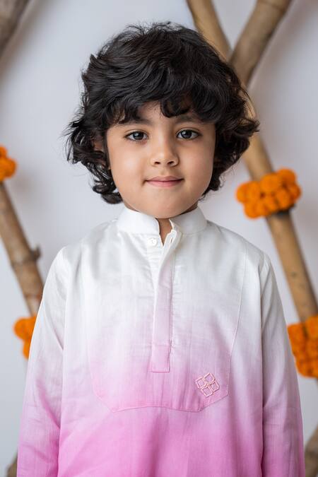 Shop_MI Dulce AN'YA_Fuchsia Handloom , Chanderi, Handwoven Ombre Kurta With Pant _Online_at_Aza_Fashions