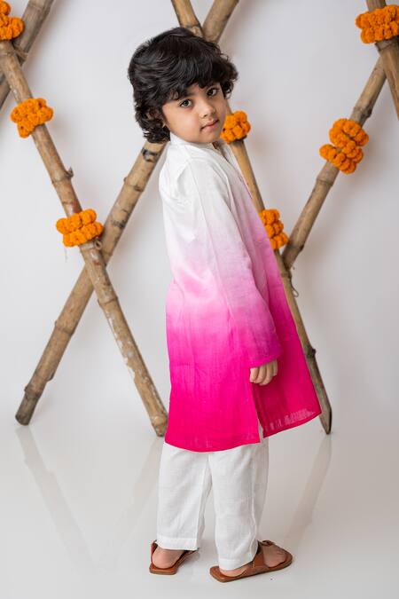 MI Dulce AN'YA_Fuchsia Handloom , Chanderi, Handwoven Ombre Kurta With Pant _at_Aza_Fashions