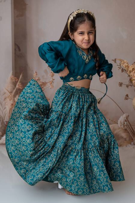 Buy MI Dulce AN'YA Green Handloom Cotton, Chanderi, Silk Handprinted Leaf Motif Tiered Lehenga Set Online at Aza Fashions Buy_MI Dulce AN'YA_Green Handloom Cotton, Chanderi, Silk Handprinted Leaf Motif Tiered Lehenga Set _Online_at_Aza_Fashions