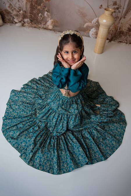 Buy MI Dulce AN'YA Green Handloom Cotton, Chanderi, Silk Handprinted Leaf Motif Tiered Lehenga Set Buy_MI Dulce AN'YA_Green Handloom Cotton, Chanderi, Silk Handprinted Leaf Motif Tiered Lehenga Set