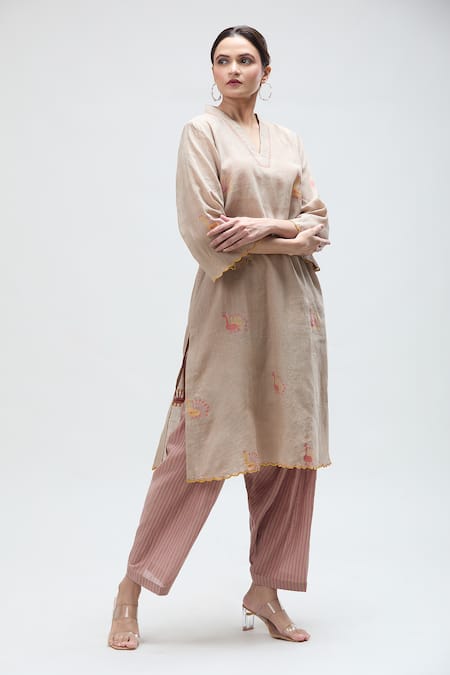 Shop Ibai Beige Handloom Cotton Embroidery V-neck Carolina Woven Kurta Online at Aza Fashions Shop_Ibai_Beige Handloom Cotton Embroidery V-neck Carolina Woven Kurta _Online_at_Aza_Fashions