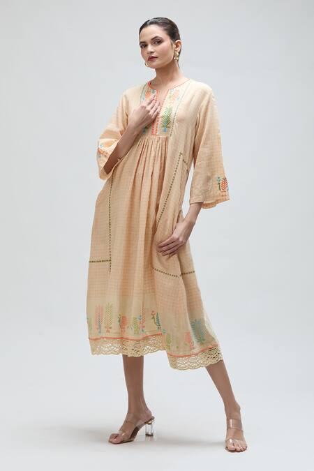 Ibai_Peach Handwoven Jamdani Muslin Checkered Notched Love Bird Dress _Online_at_Aza_Fashions