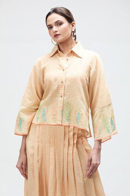 Ibai Peach Handloom Cotton Embroidery Collared Love Bird Checkered Print Shirt at Aza Fashions Ibai_Peach Handloom Cotton Embroidery Collared Love Bird Checkered Print Shirt _at_Aza_Fashions