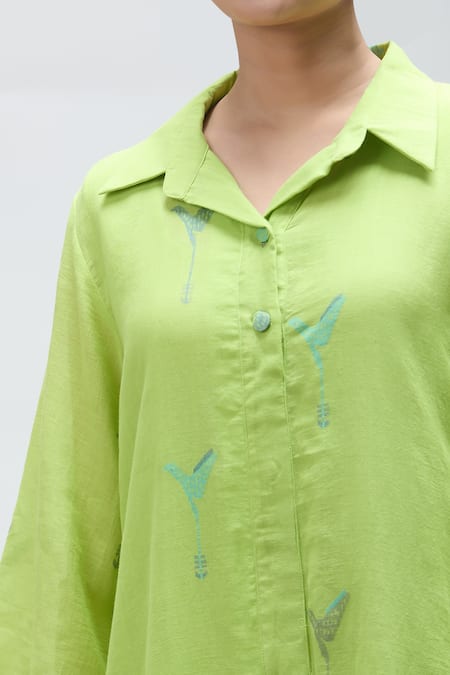 Ibai Green Muslin Embroidery Collared Parrot Dress With Inner at Aza Fashions Ibai_Green Muslin Embroidery Collared Parrot Dress With Inner _at_Aza_Fashions