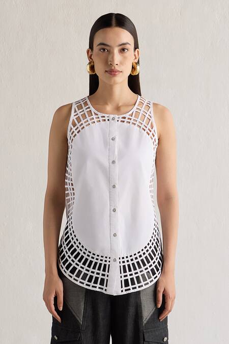 Mellowdrama White Cotton Round Neck Sunray Weave Panelled Top Online at Aza Fashions Mellowdrama_White Cotton Round Neck Sunray Weave Panelled Top_Online_at_Aza_Fashions