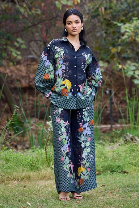 Buy_Pozruh By Aiman_Black Linen, Velvet Bali Floral Print Flared Pant 