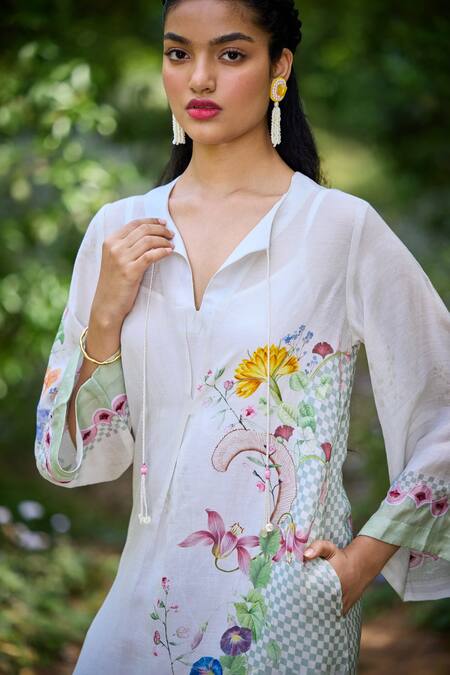Buy_Pozruh By Aiman_Off White Linen, Velvet Embroidery Round Malibu Floral Print Straight Kaftan 