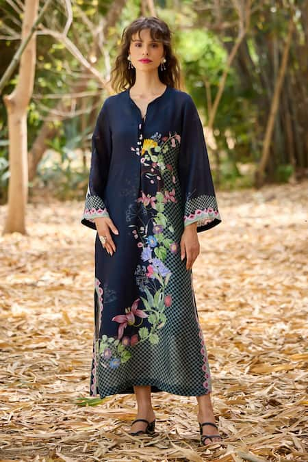 Pozruh by Aiman Black Linen Print Floral Round Neck Malibu Bell Sleeve Kaftan 