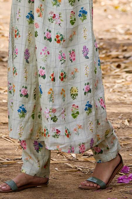 Buy Pozruh By Aiman Green Hemp Split V-neck Jasmine Floral Checkered Print Kurta With Pant Online at Aza Fashions Buy_Pozruh By Aiman_Green Hemp Split V-neck Jasmine Floral Checkered Print Kurta With Pant _Online_at_Aza_Fashions