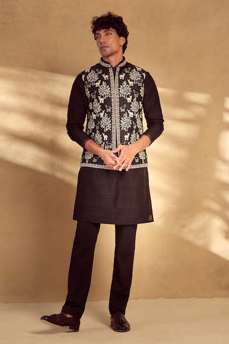 Alaya Advani Black Kurta And Bundi Silk Forest Pattern Set 