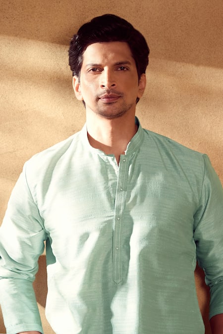 Aariyana Couture Green Silk, Polyester Embroidery, Mirrors Floral Bundi Kurta Set at Aza Fashions Aariyana Couture_Green Silk, Polyester Embroidery, Mirrors Floral Bundi Kurta Set _at_Aza_Fashions