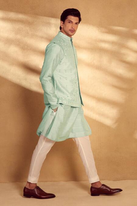 Shop Aariyana Couture Green Silk, Polyester Embroidery, Mirrors Floral Bundi Kurta Set Shop_Aariyana Couture_Green Silk, Polyester Embroidery, Mirrors Floral Bundi Kurta Set