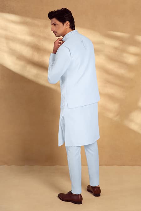 Aariyana Couture Scenic Threadwork Bundi Kurta Set 