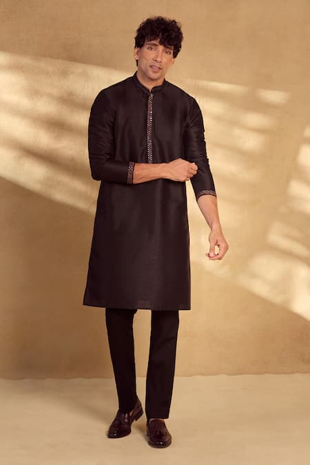 Aariyana Couture Floral Mirrorwork Bundi Kurta Set 