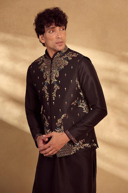 Shop Aariyana Couture Black Silk, Polyester Embroidery, Mirrors Floral Bundi Kurta Set Shop_Aariyana Couture_Black Silk, Polyester Embroidery, Mirrors Floral Bundi Kurta Set