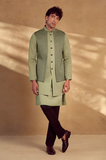 Alaya Advani Layered Bundi With Kurta Set 