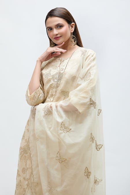 Buy_Nakita Singh_Cream Silk, Organza, Chanderi Embroidery Round Floral Zari Saree With Blouse_Online_at_Aza_Fashions