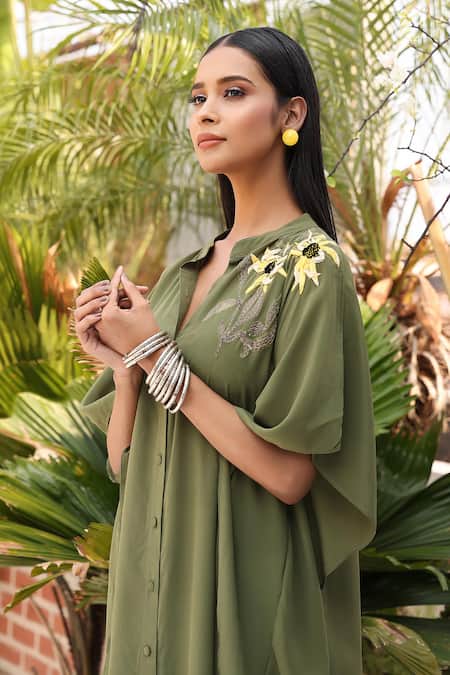 Shop_Seesa_Green Crepe, Silk Embroidery Mandarin Collar Sleeve Kaftan _Online_at_Aza_Fashions