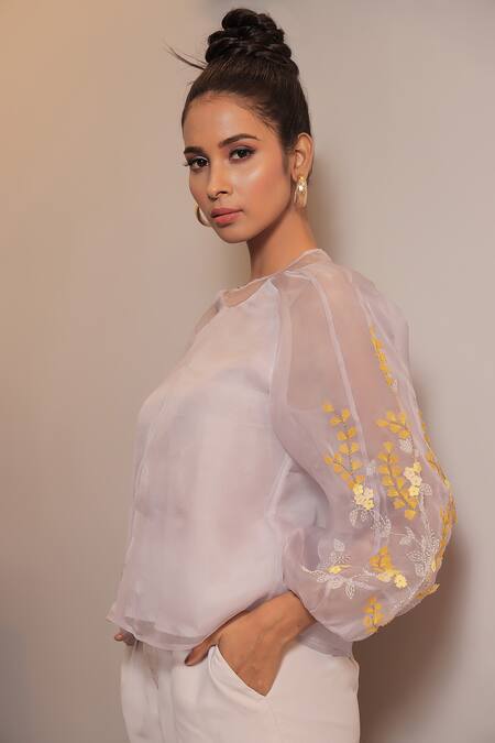 Seesa Grey Silk Organza Embroidery Round Neck Kamaria Lunar Rock Floral Top at Aza Fashions Seesa_Grey Silk Organza Embroidery Round Neck Kamaria Lunar Rock Floral Top _at_Aza_Fashions