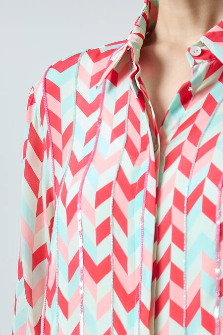 Seams Pret And Couture Coral Crepe Print Geometric Collar Aanya Geo Shirt With Pant at Aza Fashions Seams Pret And Couture_Coral Crepe Print Geometric Collar Aanya Geo Shirt With Pant _at_Aza_Fashions