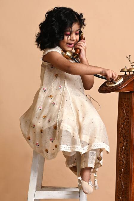 Mityan Ivory Jute Silk Embroidered Floral Bramble Angarakha Online at Aza Fashions Mityan_Ivory Jute Silk Embroidered Floral Bramble Angarakha _Online_at_Aza_Fashions