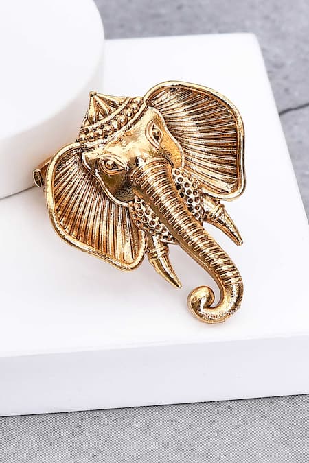 Nazaakat By Samara Singh Gajamukh Carved Ring 