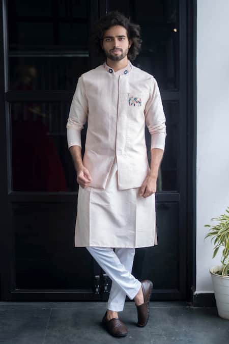 Hilo Design Elephant Motif Embroidered Bundi & Kurta Set 