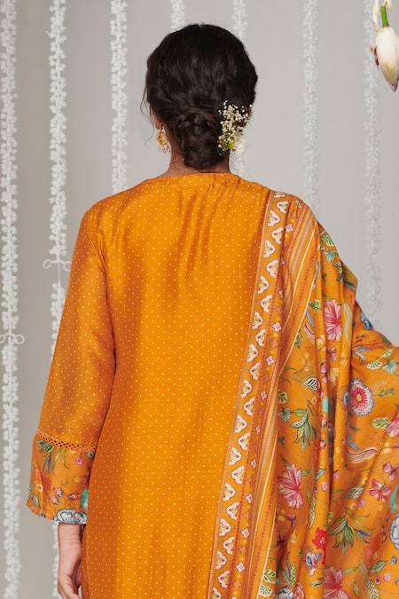 Buy_Blooming Threads_Yellow Cotton, Silk, Organza Bagicha Polka Dot Kurta Floral Pant Set 