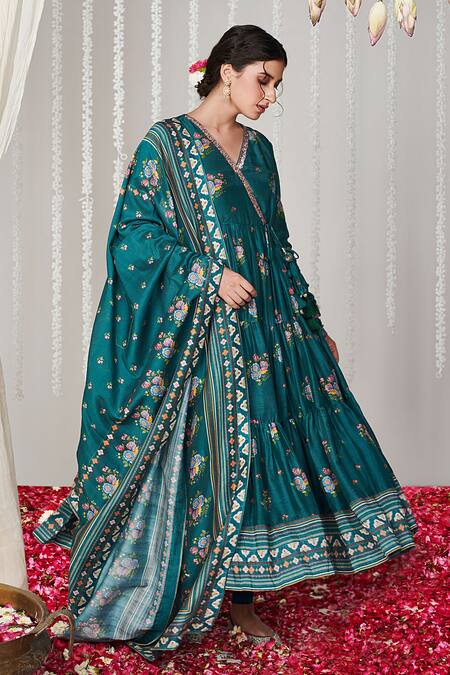 Blooming Threads_Green Georgette, Lycra, Bagicha Phool Print Tiered Angarkha Anarkali Set _Online_at_Aza_Fashions