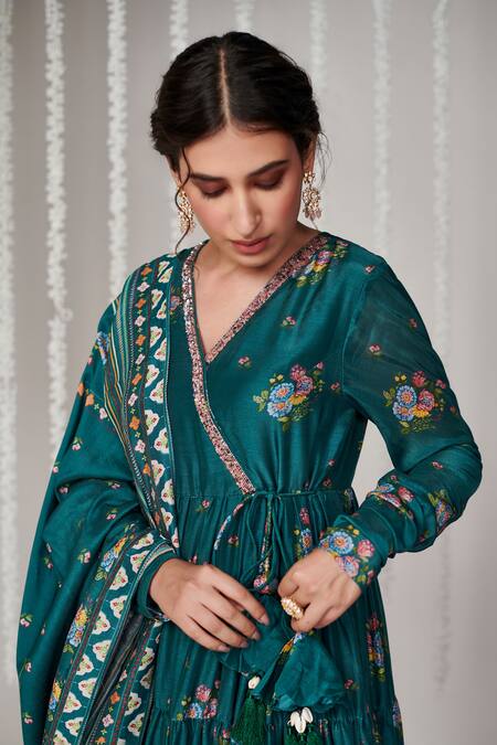 Buy_Blooming Threads_Green Georgette, Lycra, Bagicha Phool Print Tiered Angarkha Anarkali Set _Online_at_Aza_Fashions