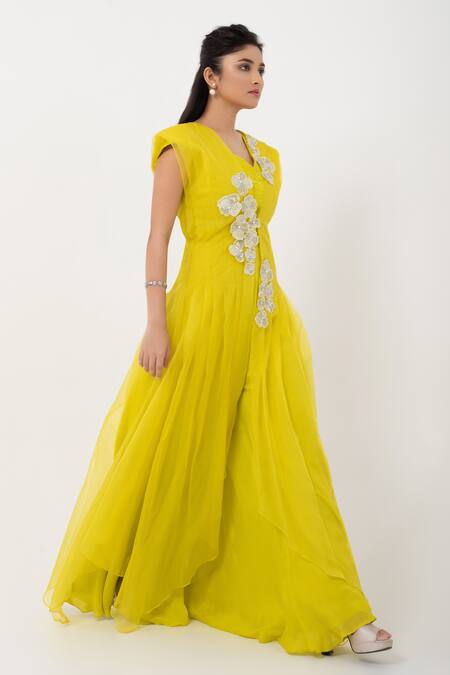 Buy Smriti By Anju Agarwal Green Chiffon, Taffeta Applique, Beads V-neck Floral Pleated Cape With Jumpsuit Online at Aza Fashions Buy_Smriti By Anju Agarwal_Green Chiffon, Taffeta Applique, Beads V-neck Floral Pleated Cape With Jumpsuit _Online_at_Aza_Fashions