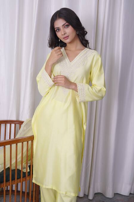 Shop_Myra Clothing Line_Yellow Chanderi Embroidery V-neck Resham Floral Kurta Pant Set _Online_at_Aza_Fashions
